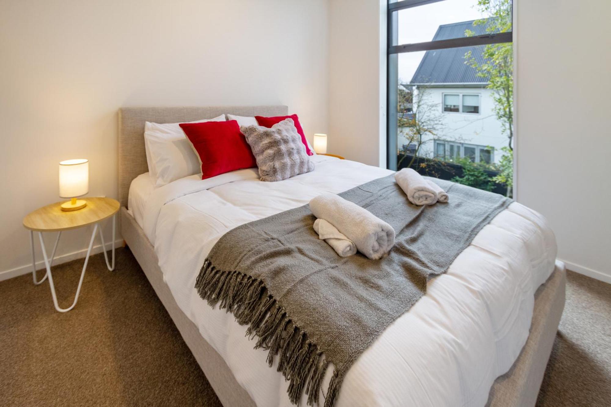 Stylish 3 Bedroom Home In Prime City With Garage Christchurch Luaran gambar