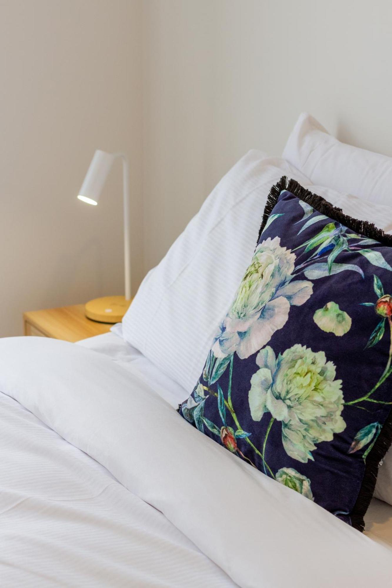 Stylish 3 Bedroom Home In Prime City With Garage Christchurch Luaran gambar