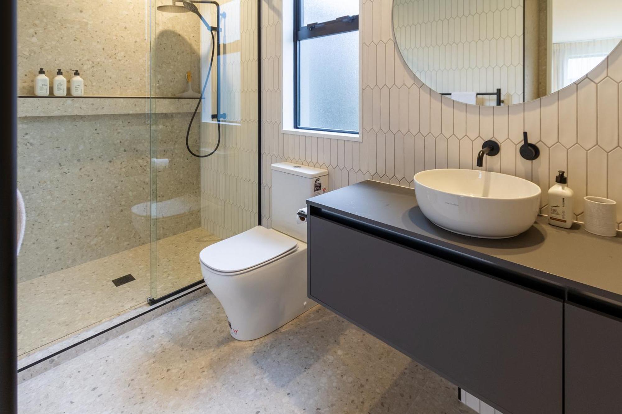 Stylish 3 Bedroom Home In Prime City With Garage Christchurch Luaran gambar