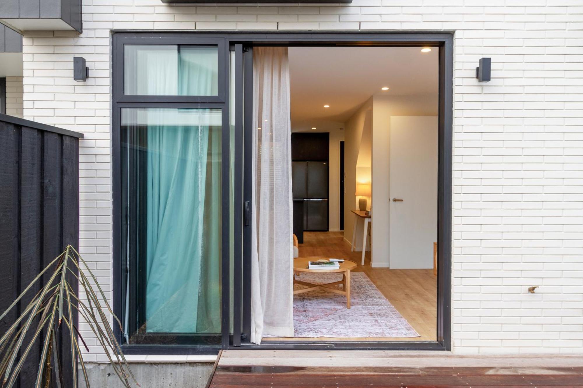 Stylish 3 Bedroom Home In Prime City With Garage Christchurch Luaran gambar